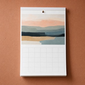 https://djuqbvg97u5zb.cloudfront.net/adigionpr/images/product/kalenteri-ripustusreialla-adigi-300x300_07044405202607.jpg