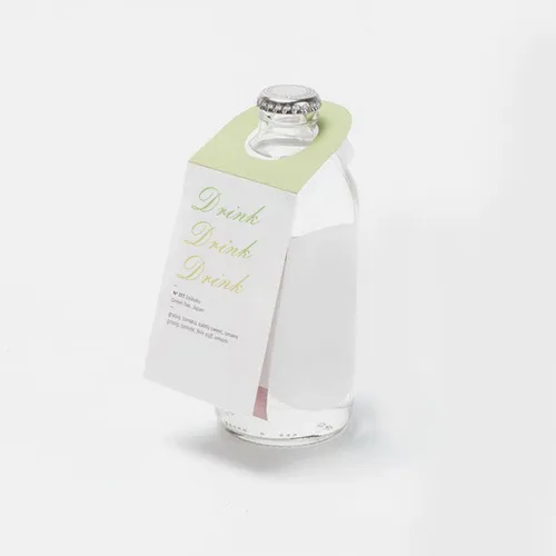 White and light green Bottle neck tags.  Yarko beli i svetlo zeleni etiketi za vrat na butilka