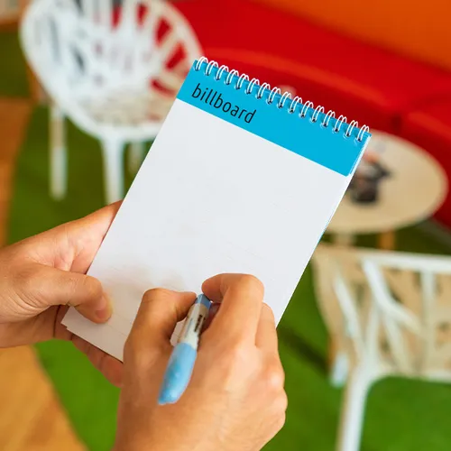 Blue Notepads.    Sini tetradki