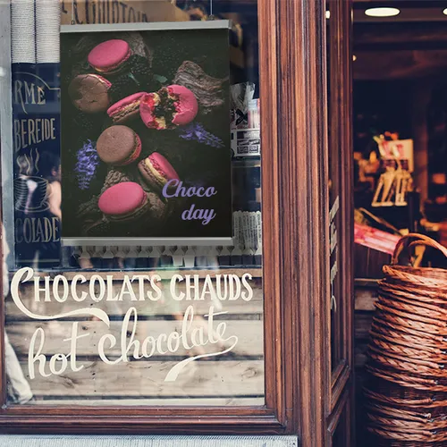 Sweet Hanging poster. Obezkachen poster sas sladak motiv