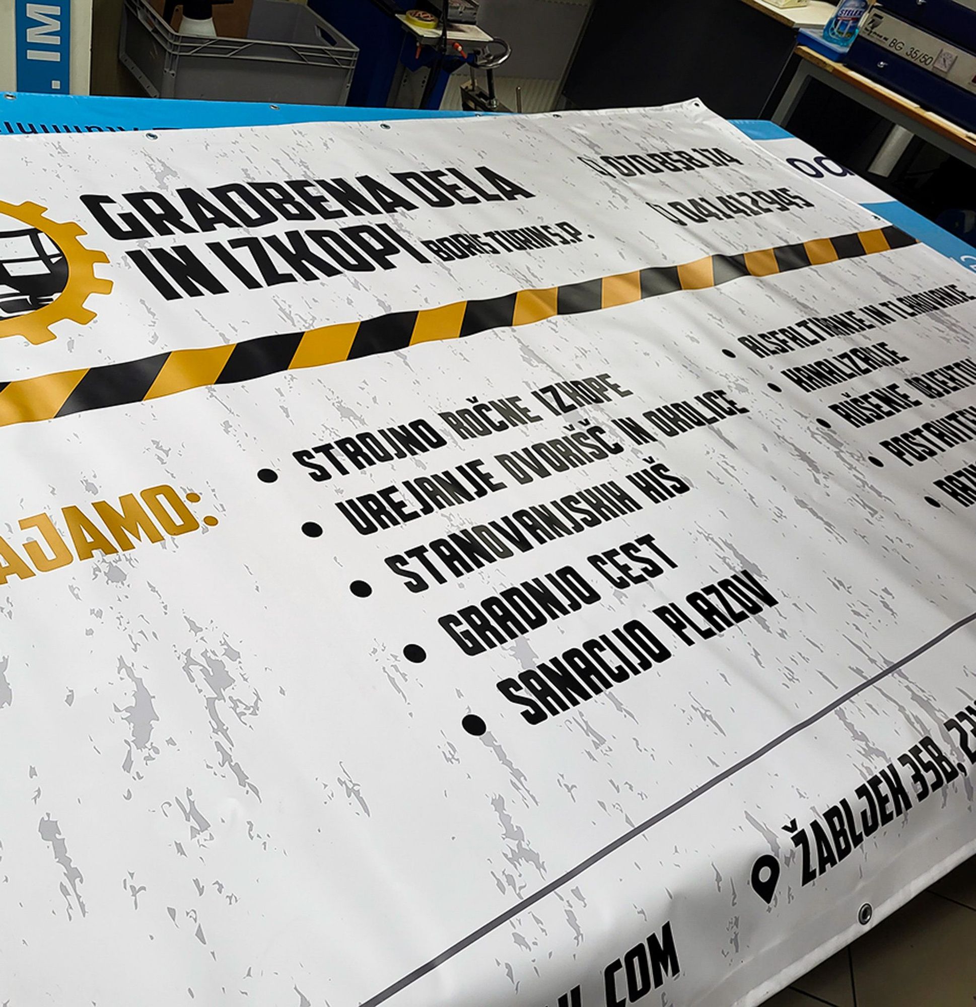 reklamni transparenti za gradbena dela