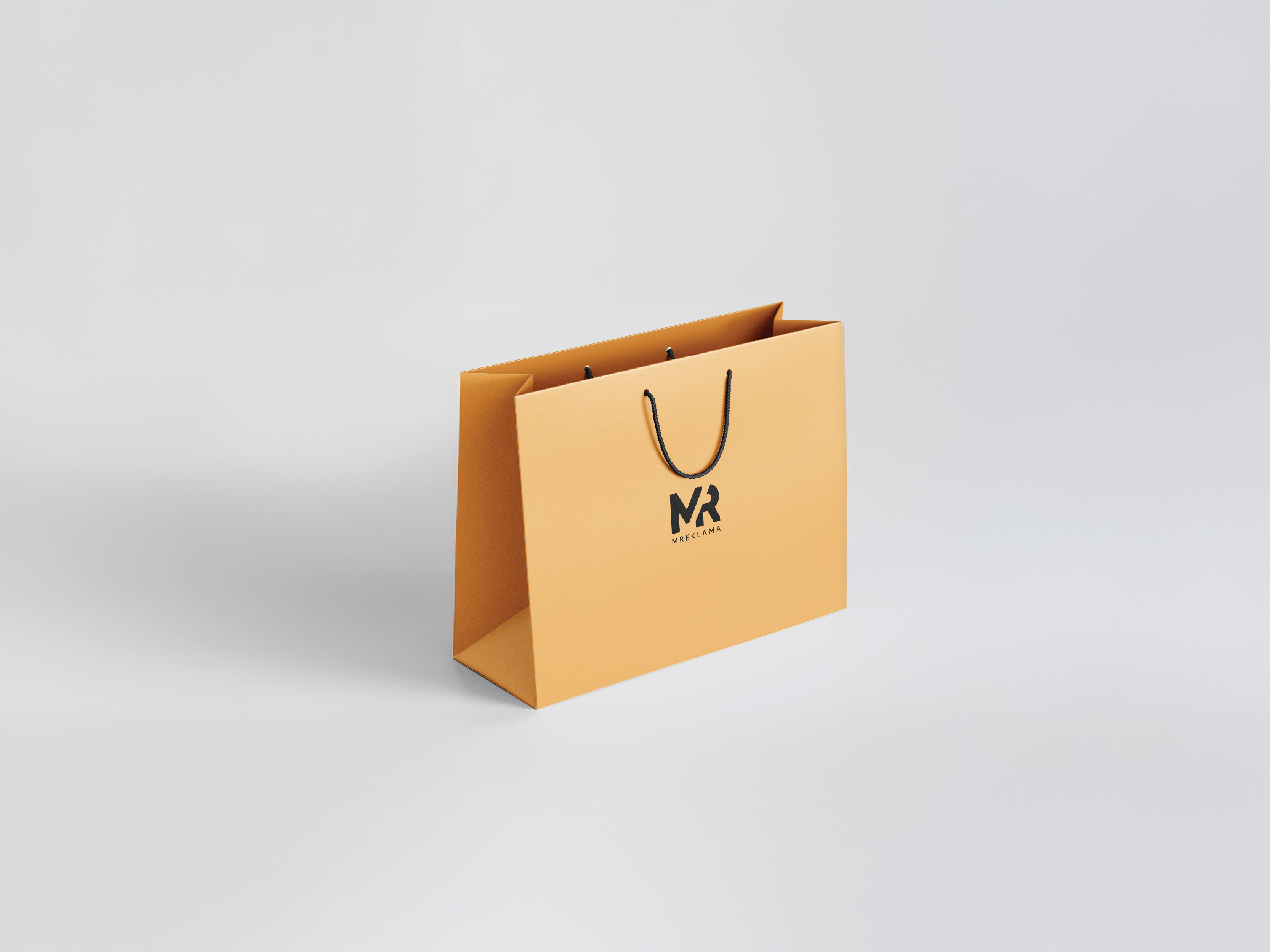 Small laminated bags (80x60x110mm)