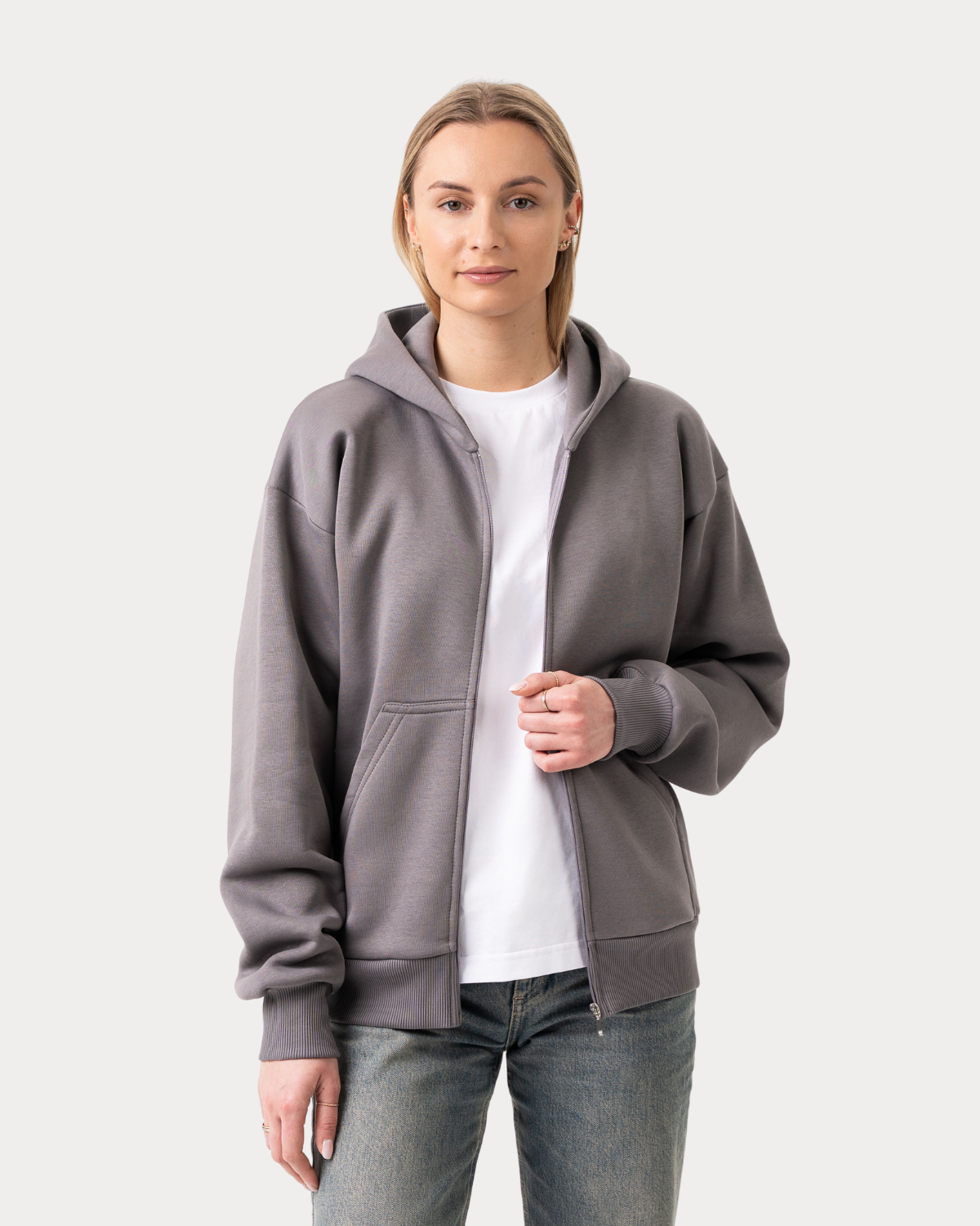 Women's full-zip sweatshirt with hood