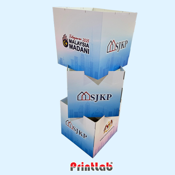 Totem Display Cubes Digital