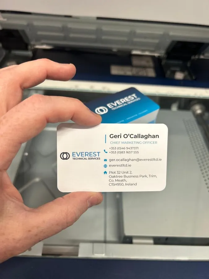 Round-cornered business cards printed by Print Ready