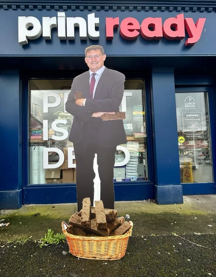 Eamon Ryan cutout with metal struts - Print Ready