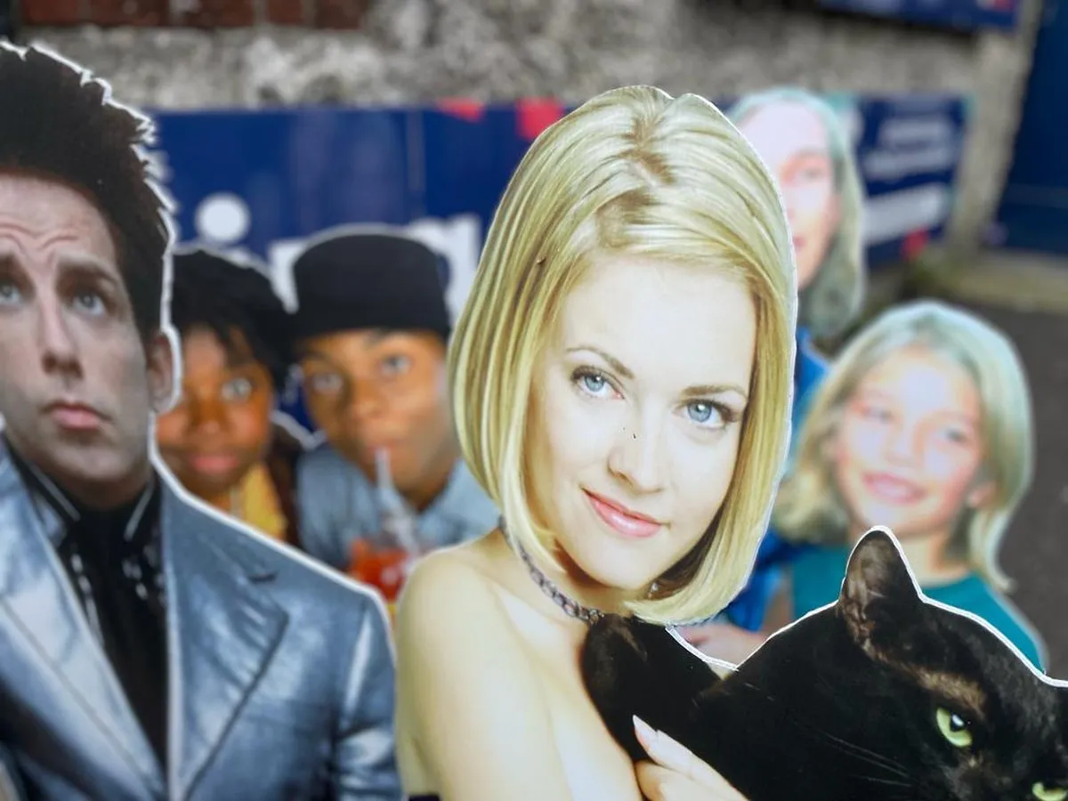 90s and 00s celebrity cutouts for Telus International - Print Ready