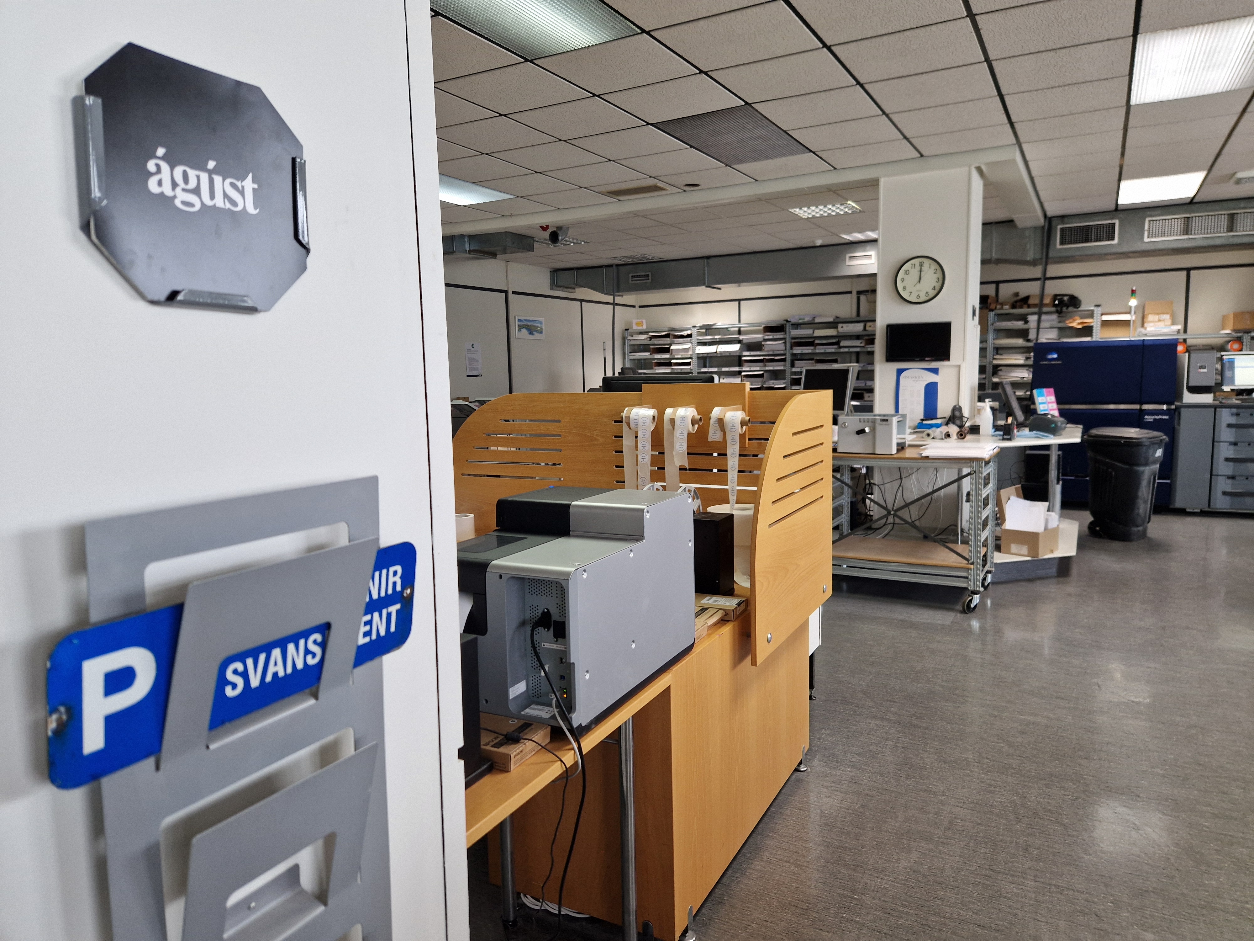 Inni í prentsmiðju – vinnslusvæði og tækjabúnaður